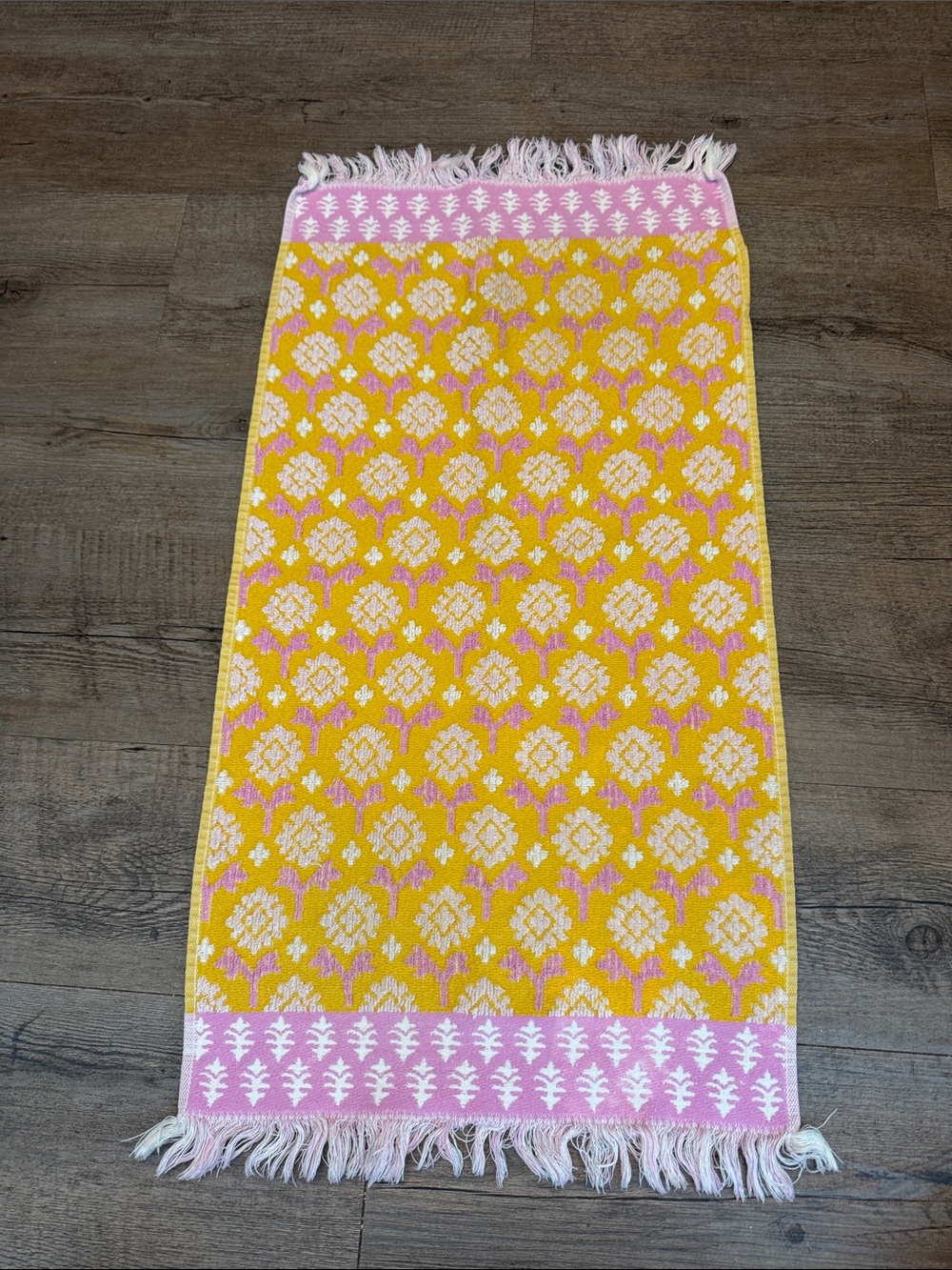 Hand towel - Picture 2 of 2